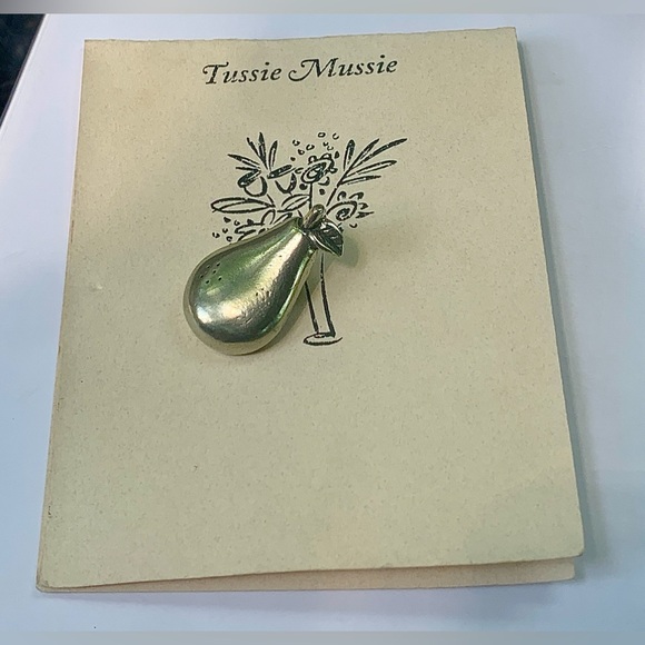 Brand New Old Stock Pear Shaped Lead Free Pewter Tussie Mussie Posy Holder Pin - Picture 8 of 15
